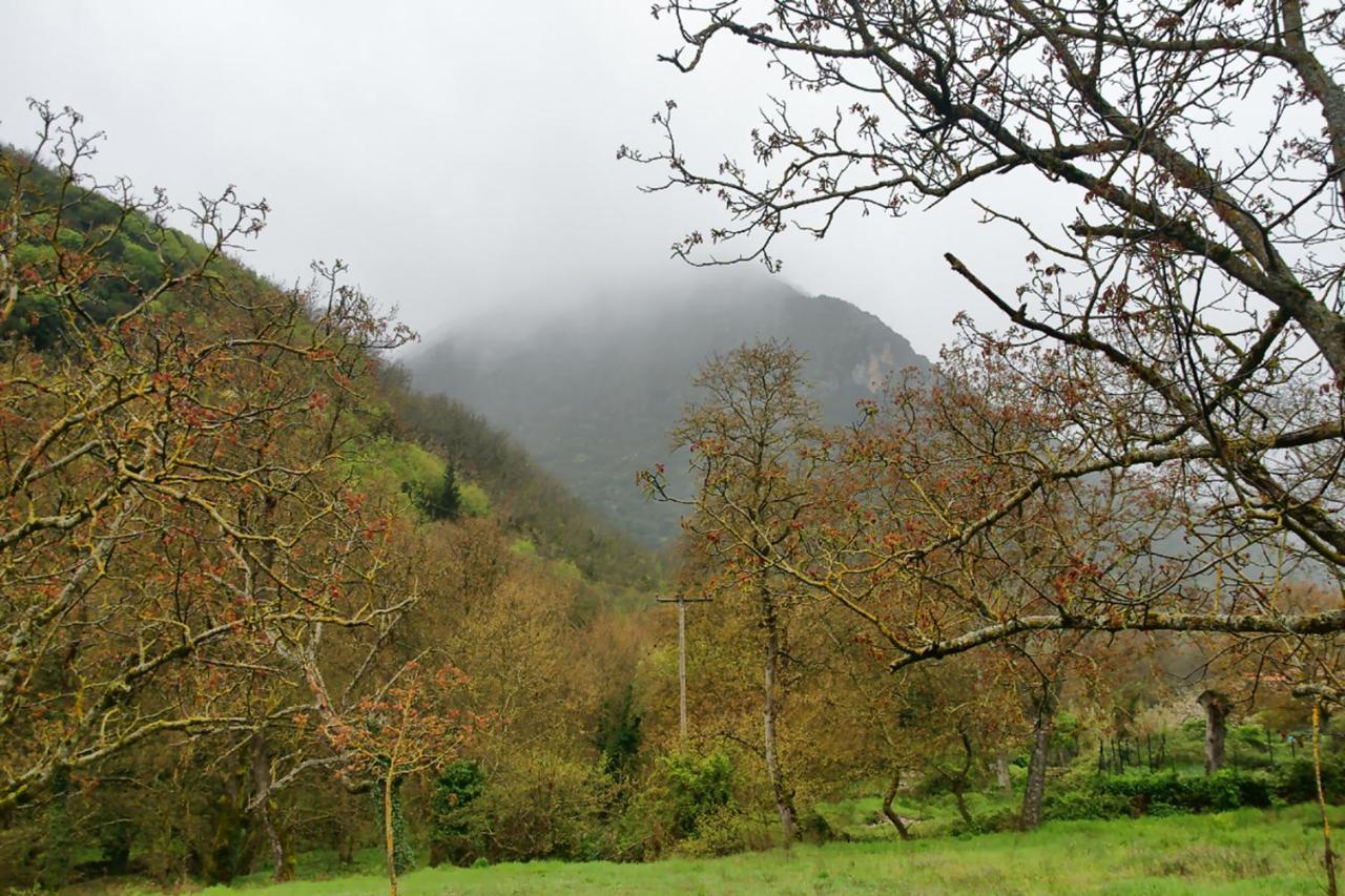 Chalet Coquelicot Kalawrita Zewnętrze zdjęcie