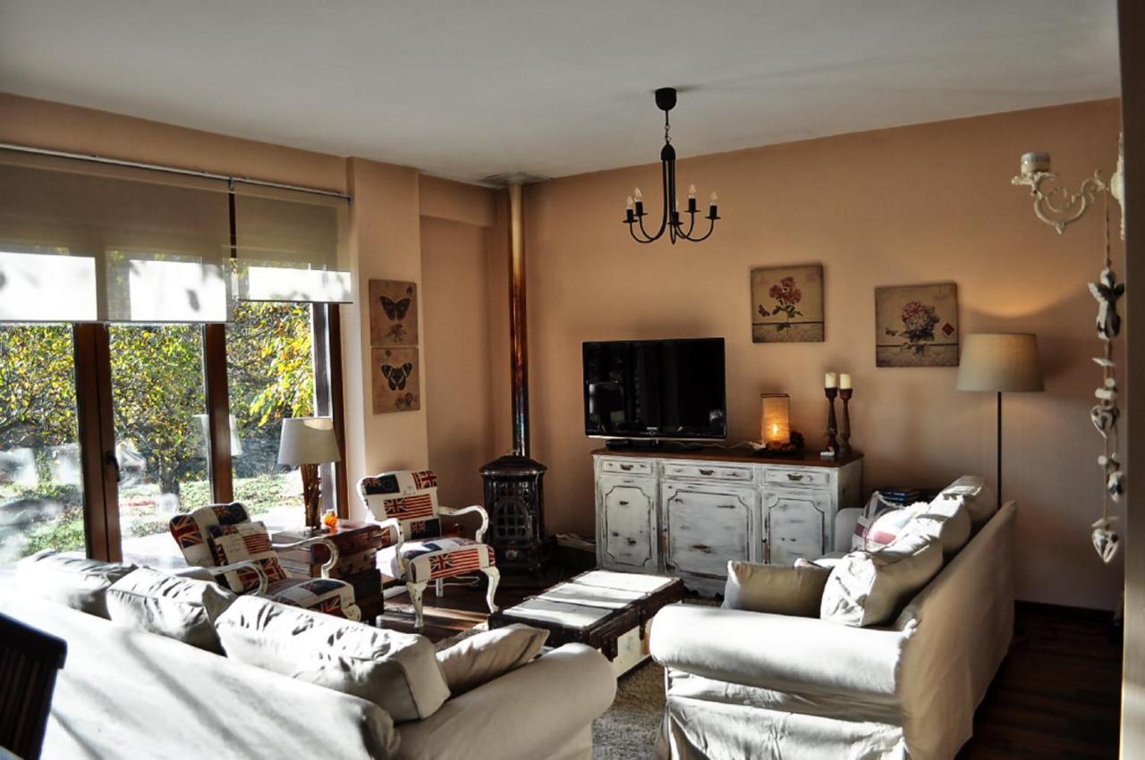 Chalet Coquelicot Kalawrita Zewnętrze zdjęcie