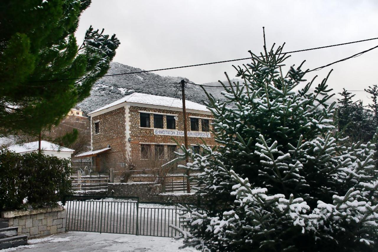 Chalet Coquelicot Kalawrita Zewnętrze zdjęcie